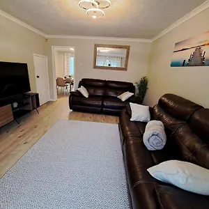  Holiday home Modern Living In Hull